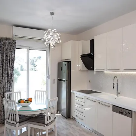 Saint Francis Apartment